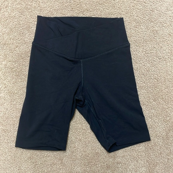 Old Navy Pants - Old Navy women extra high rise bike shorts. Small